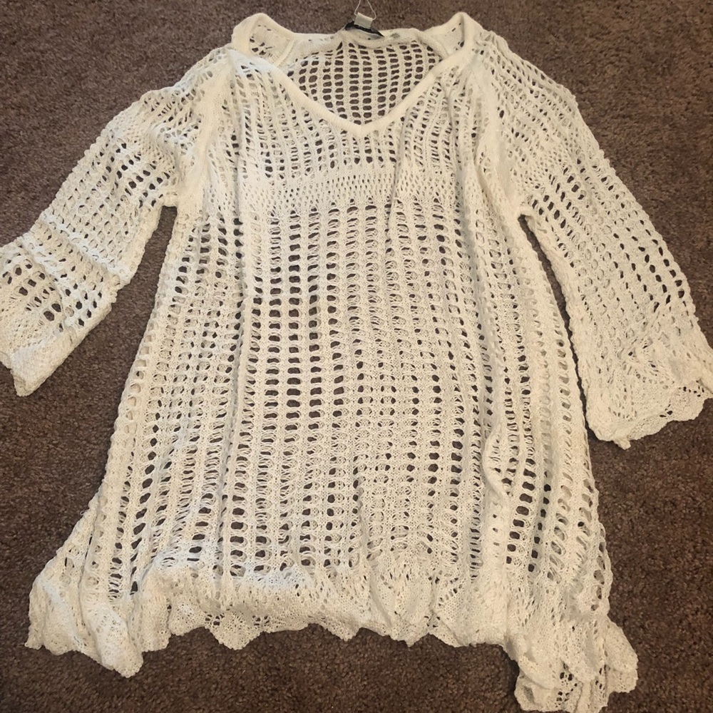 Simply Noelle White Top